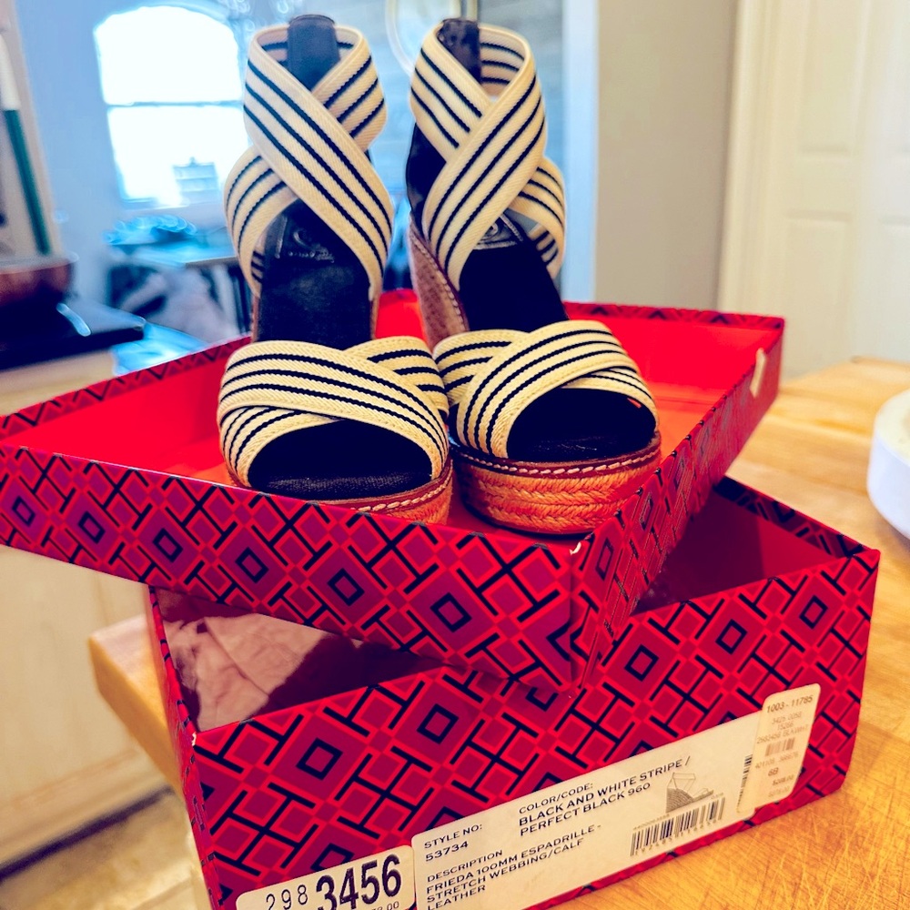 Tory Burch Wedges size 6
